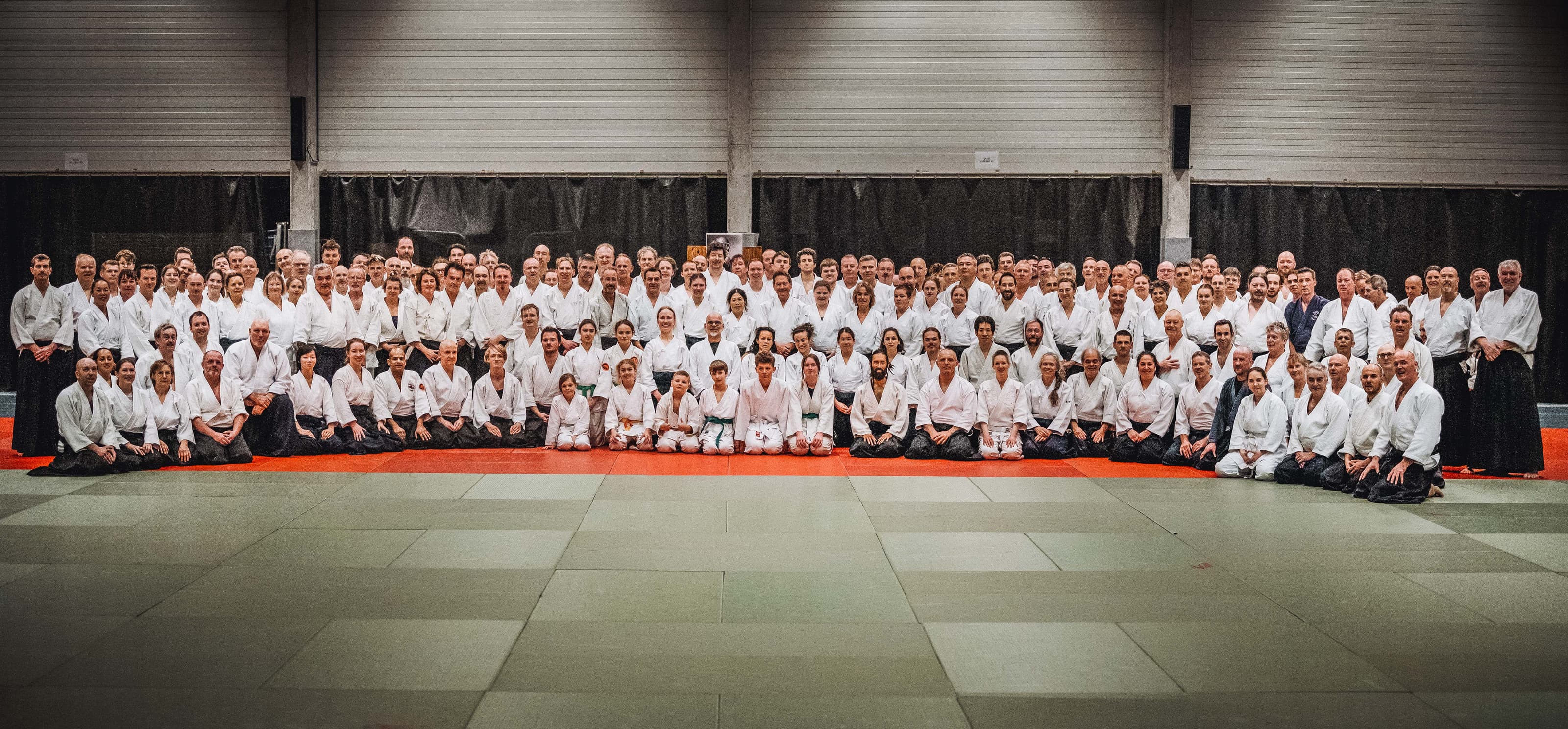 aikido demonstratie in dojo — graffo fotografie