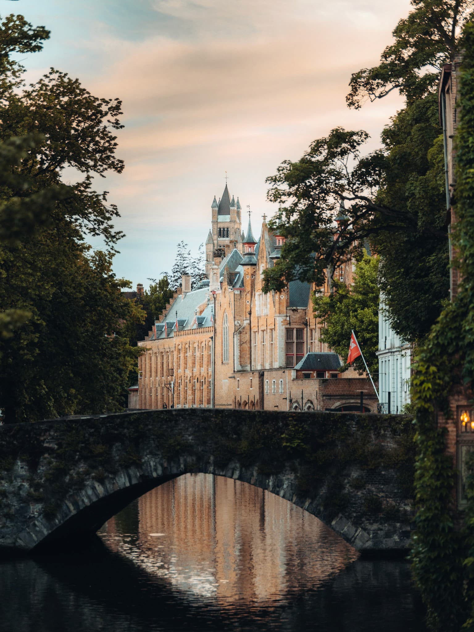 brugge bij zonsondergang — graffo fotografie