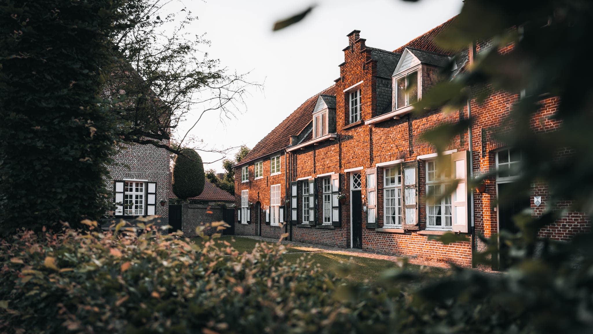 historische bakstenen huizen — graffo fotografie